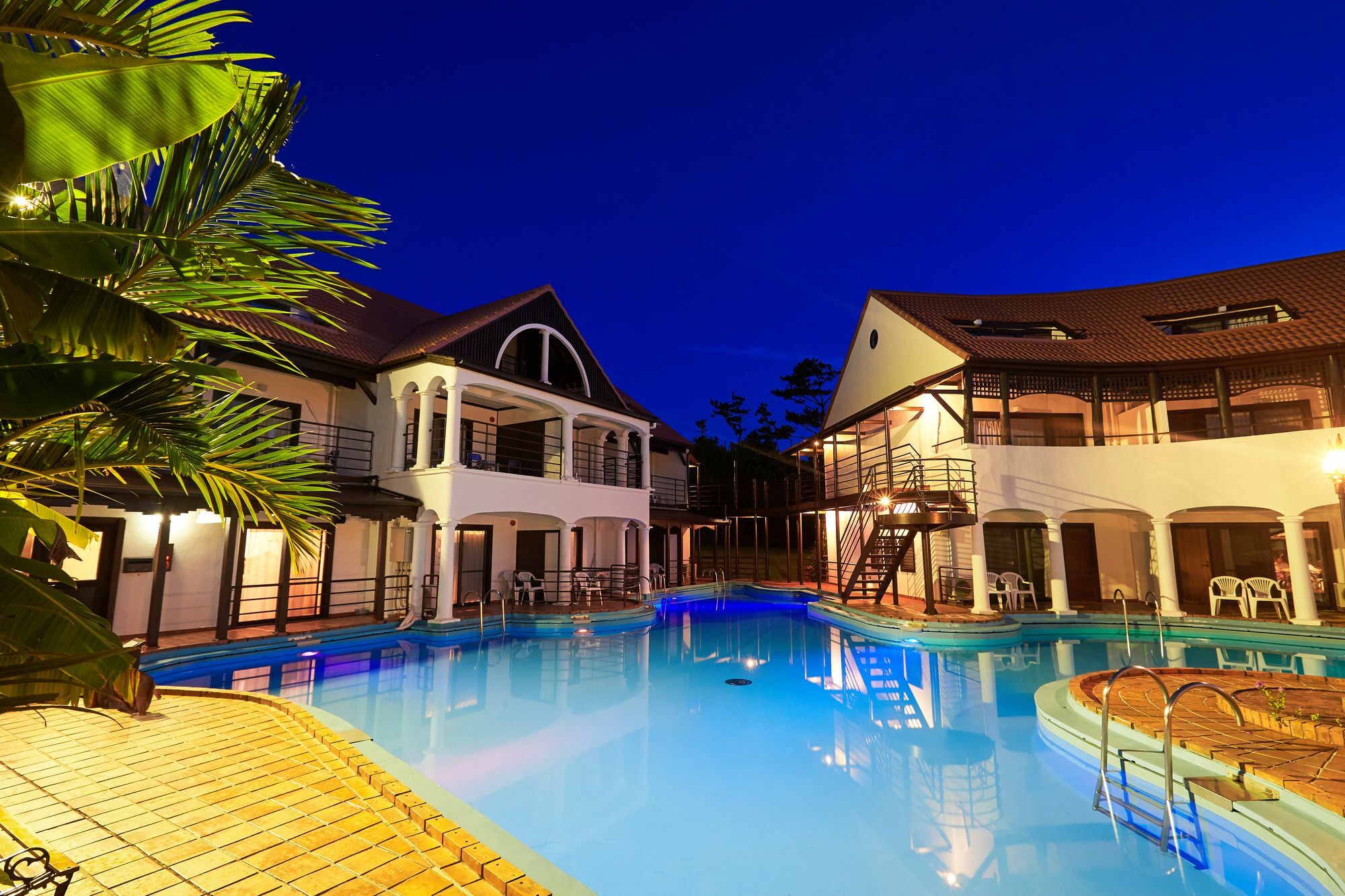 The Pool Resort Villa Ichigoichie Онна Екстер'єр фото